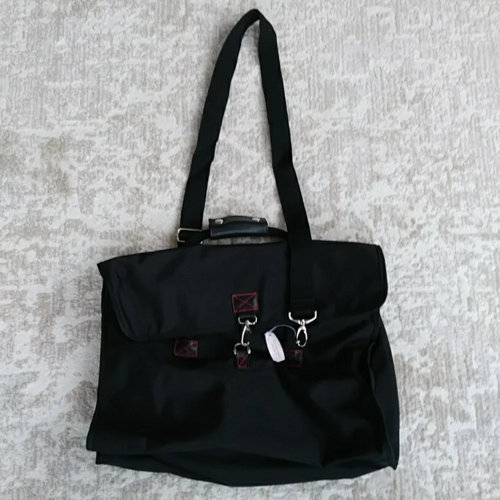 Victoria's Secret Expandable Weekender Overnight Getaway Bag FLAW - Picture 2 of 16